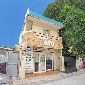 Vaccinated Staff - Oyo 808 Mye Tourist 2* Paranaque City