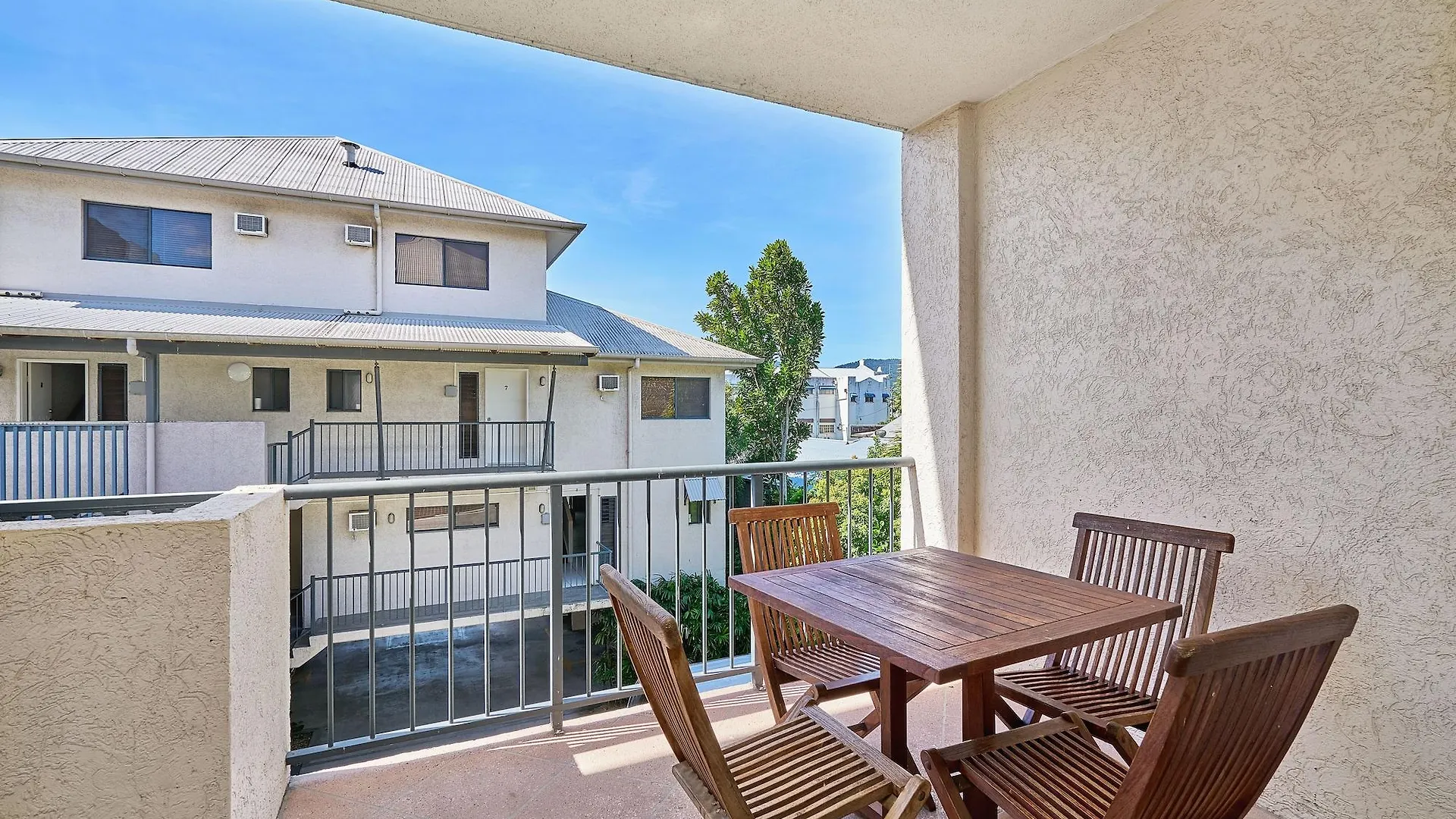Aparthotel Getaway On Grafton Cairns 4*,  Australia