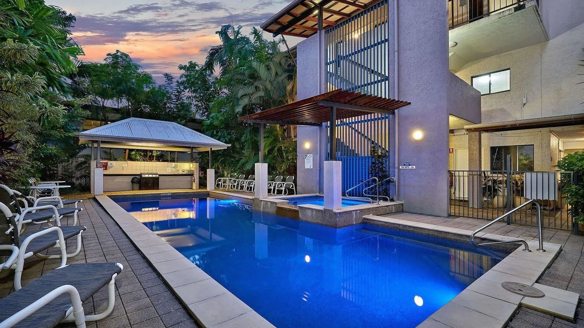Aparthotel Getaway On Grafton Cairns Australia