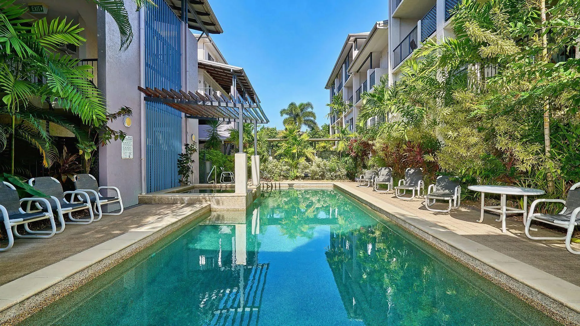 Aparthotel Getaway On Grafton Cairns 4*,  Australia